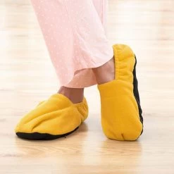 SHOP-STORY - HOT SOX YELLOW : Chaussons Chauffants Micro-Ondes -Magasin de matériel de chauffage professionnel shop story hot sox yellow chaussons chauffants micro ondes 11752454 31001886 1140x1140